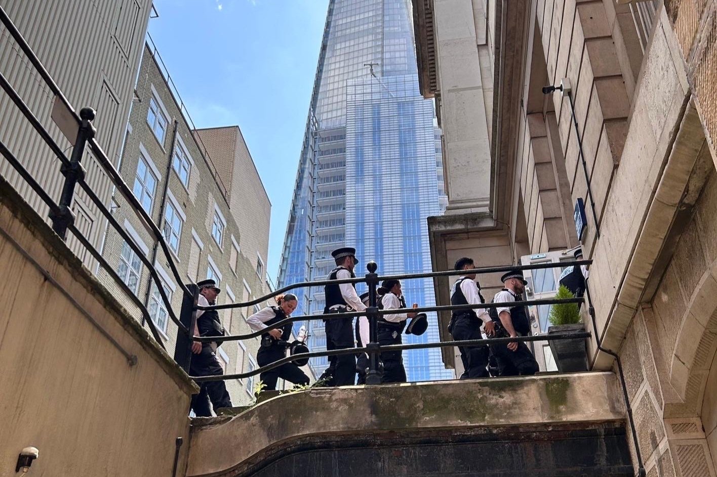 PC Lee Leads Major Crime Targeting Operation at London Bridge Station